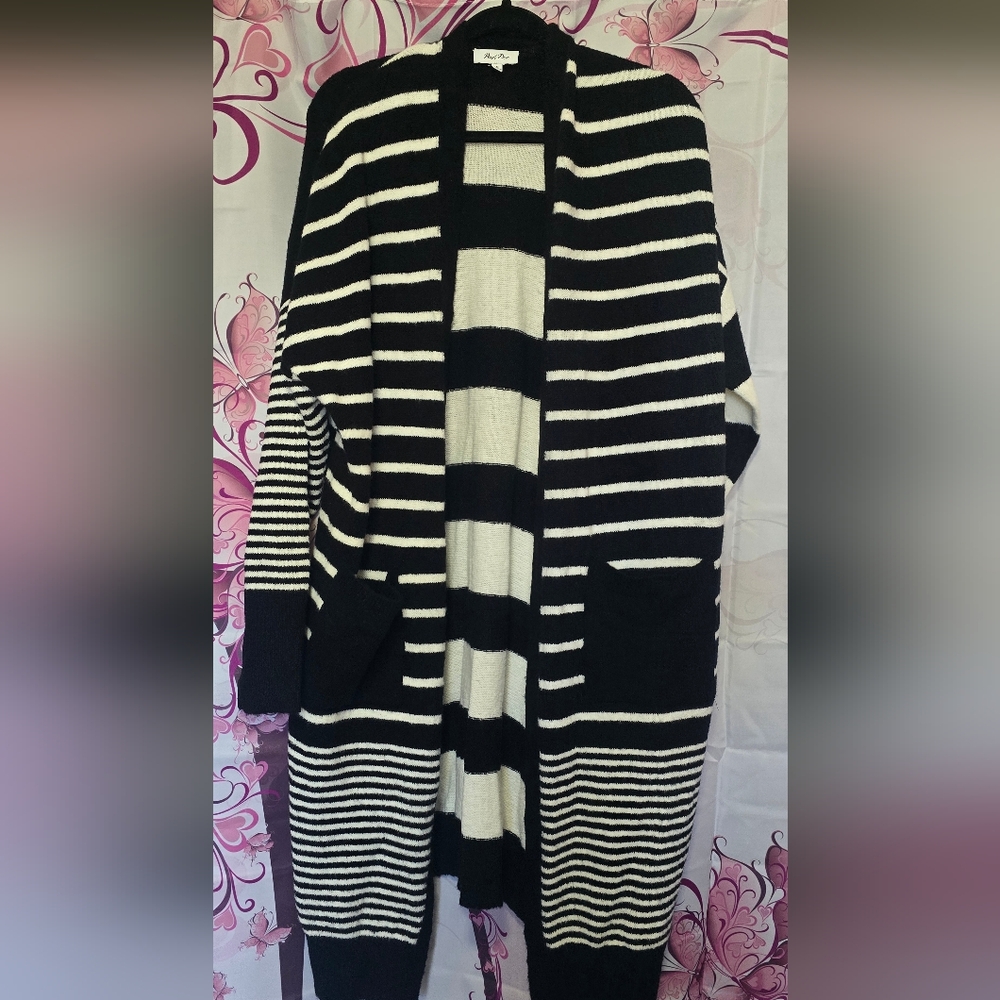 Petal Dew Womens Small Cardigan‎ Black And White Oversized With Pockets